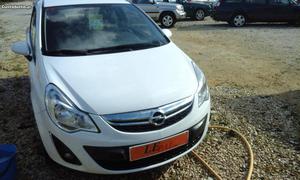 Opel Corsa hactback Junho/12 - à venda - Ligeiros