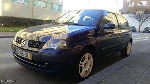 Renault Clio 1.5Dci Outubro/01 - à venda - Comerciais /