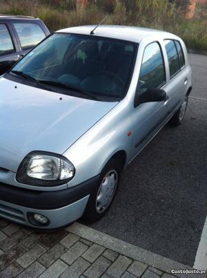 Renault clio Agosto/99 - à venda - Ligeiros Passageiros,