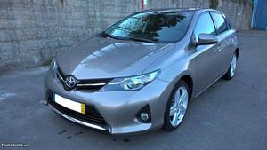 Toyota Auris Exclu.+Pack Sport Março/13 - à venda -