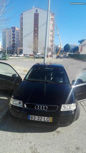 Audi A3 1.8Gasolina ano BARATO Julho/98 - à venda -