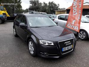 Audi A3 2.0 TDi Atraction Outubro/12 - à venda - Ligeiros