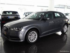 Audi A3 SB 1.6 TDI Attract Novembro/15 - à venda - Ligeiros