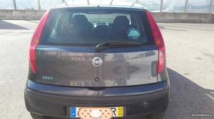 Fiat Punto 1.2 ELX 16V Março/03 - à venda - Ligeiros