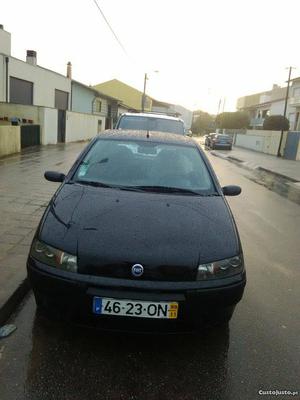 Fiat punto 1.2 8 vde 99 Novembro/99 - à venda - Ligeiros