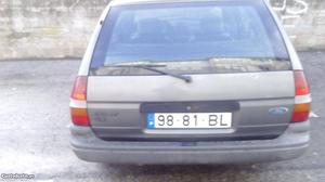 Ford Escort 1.4 Dezembro/93 - à venda - Ligeiros