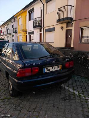 Ford Escort escor 1.6caal Julho/97 - à venda - Ligeiros