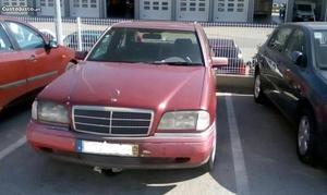 Mercedes 220C Elegante Agosto/84 - à venda - Ligeiros