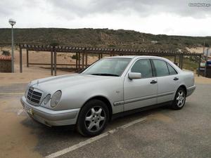 Mercedes e 220 a/c 98 Maio/98 - à venda - Ligeiros