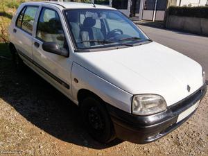 Renault Clio 1.2 chipie Novembro/97 - à venda - Ligeiros