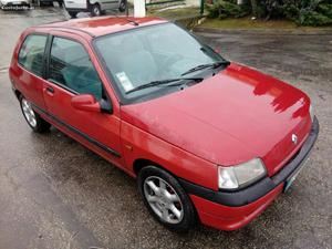 Renault Clio 1.9 D Junho/96 - à venda - Comerciais / Van,