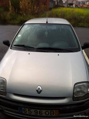 Renault clio Agosto/99 - à venda - Ligeiros Passageiros,