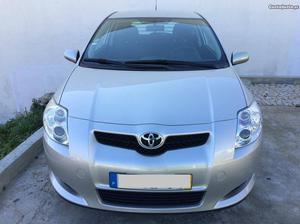 Toyota Auris cv motor D4D Janeiro/10 - à venda -