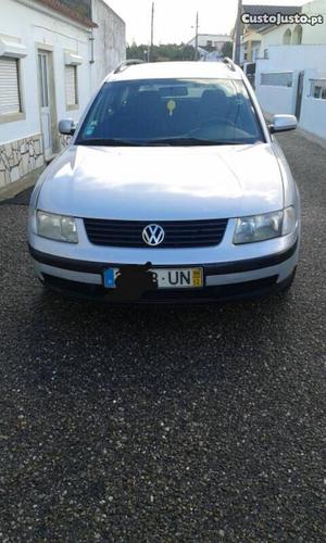 VW Passat 1.9 TDI 110CV Dezembro/98 - à venda - Ligeiros