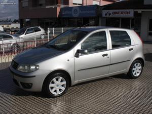 Fiat Punto 1.3 Multijet Dynamic Agosto/04 - à venda -