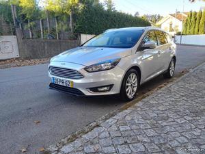 Ford Focus titanium cv Março/15 - à venda -