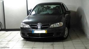 Nissan Almera Cv) com AC Fevereiro/01 - à venda -