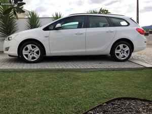 Opel Astra sports tourer 1.7 Agosto/12 - à venda - Ligeiros