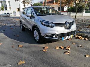 Renault Captur 0.9 tce Agosto/13 - à venda - Ligeiros