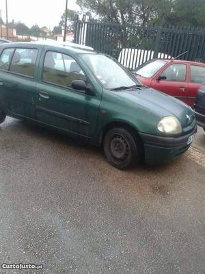 Renault Clio Ligeiro Março/01 - à venda - Ligeiros