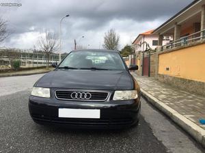 Audi A3 TDI Novembro/96 - à venda - Ligeiros Passageiros,