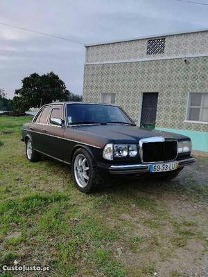 Mercedes 300D Novembro/81 - à venda - Ligeiros Passageiros,