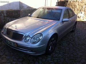 Mercedes-Benz E 280 Avantgard Agosto/04 - à venda -