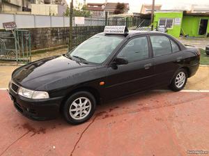 Mitsubishi Lancer 1.3 glxi impecavel Fevereiro/99 - à venda