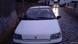 Renault Clio d 5 lugares Janeiro/95 - à venda -