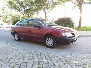 Renault Mégane 1.4 classic 5 p A/C Novembro/98 - à venda -