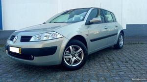 Renault Mégane 1.5 DCI Nacional Setembro/03 - à venda -