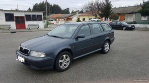 Skoda Octavia 1.6 avant gpl Junho/99 - à venda - Ligeiros