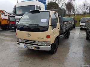 Toyota Dyna 280 basculante Julho/99 - à venda - Comerciais