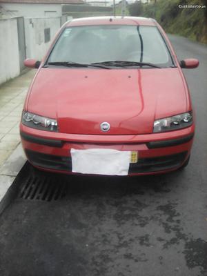 Fiat Punto 1.2. impecavel Fevereiro/02 - à venda - Ligeiros