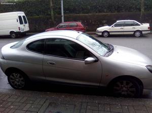 Ford Puma carro desportivo Junho/00 - à venda - Ligeiros