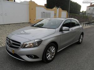 Mercedes-Benz A 180 CDI AVANTGARDE 109CV Junho/14 - à venda