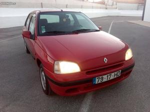 Renault Clio Oásis 1.2 GPL Agosto/96 - à venda - Ligeiros