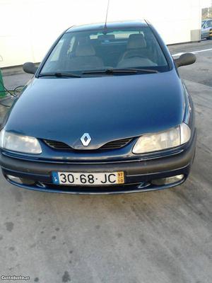 Renault Laguna 1.8 RT -TROCO Outubro/97 - à venda -