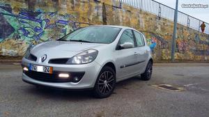 Renault Clio cv Outubro/06 - à venda - Ligeiros
