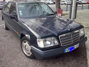 Mercedes-Benz E 200 gasolina insp EUR Setembro/93 - à