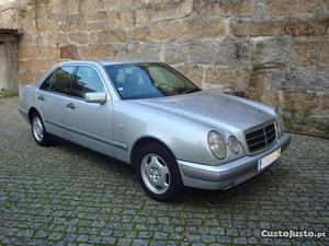 Mercedes-Benz E 220 Classic Julho/95 - à venda - Ligeiros