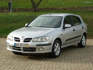 Nissan Almera 1.5i 16v Novembro/02 - à venda - Ligeiros