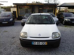 Renault Clio 1.9 D Estimado Novembro/00 - à venda -