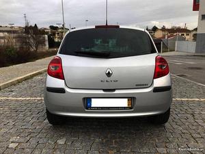 Renault Clio Dci 85cv 5lugares Julho/07 - à venda -