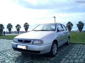 Seat Cordoba 1.4 Agosto/98 - à venda - Ligeiros