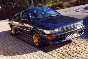 Toyota Corolla Liftback 1.6 GTI 16V Abril/94 - à venda -
