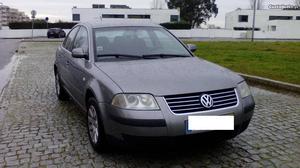 VW Passat 1.9 tdi 130 cvs Julho/02 - à venda - Ligeiros