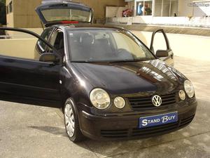 VW Polo 1.2 (mens.60E. Abril/02 - à venda - Ligeiros