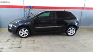 Fiat Stilo 1.9 JTD 115Cv Maio/04 - à venda - Ligeiros