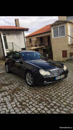 Mercedes-Benz C 220 Sport coupé Março/03 - à venda -